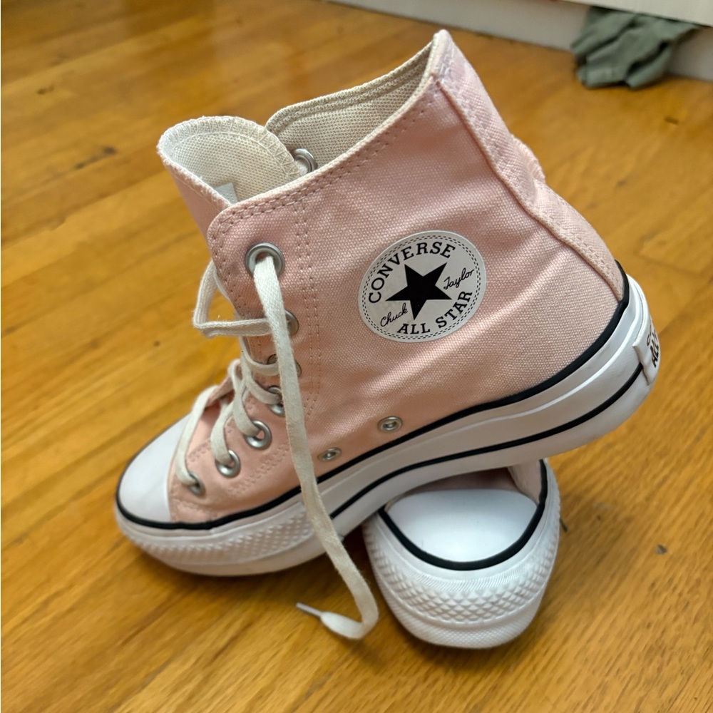 🌸 Chic Pink and White Women's Platform Sneakers 🌸